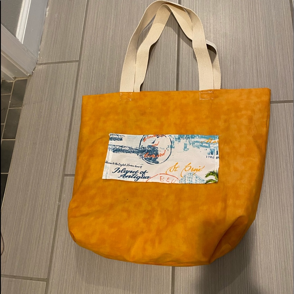 Reversible Oversized Tote Bag - Picture 11 of 13